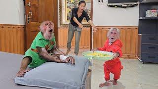 Monkey Su worriedly non stop take care of Kuku had injured leg