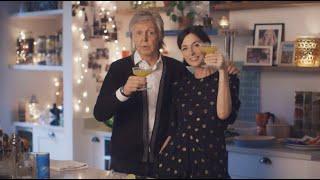 How to make a Maccarita : Paul and Mary McCartney Serve it Up