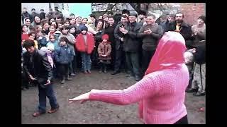 Шуточный Чеченский танец с Маккой Межиевой.