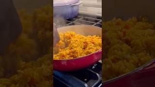 Cook Nigerian coconut rice #nigerianrecipes #nigerianfood #cookingvideo #cookwithme #coconutrice