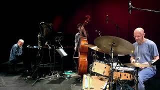 Hey Joe - Brad Mehldau Trio (Live)