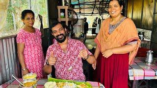 വാഴയിലയിൽ ചേച്ചിമാരുടെ കിടിലൻ ഊണ് | street food kerala