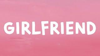 Avril lavigne - Girlfriend (Lyrics)