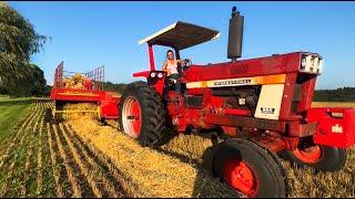 Baling Wheat Straw With New Holland 316 Baler