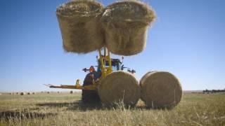 Fendt 826 with a Hexa Quad bale mover, extreme bale moving