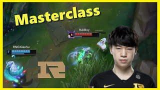 Xiaohu 200 IQ Ahri Trick makes it Impossible to Spellshield E #lpl