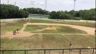 Futura Estrella de Béisbol MLB Arias