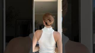 CHIC TWISTED BUN USING A SMALL CLAW CLIP