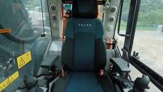 Volvo EC500 Crawler Excavator - explore the cab interior