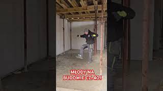 MŁODY NA BUDOWIE CZ. 401 #śmieszne #praca #bricklayer #humor #funnyvideo #funny #comedy #kierownik