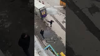 У Житомирі чоловік напав на співробітника ТЦК #shorts #тцк