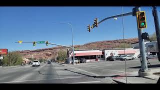 Entering Moab for breakfast!