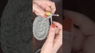 Crochetez un Bonnet Stylé en Moins de 2 Heures – Tuto Facile et Rapide 