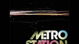 Metro Station-Shake It