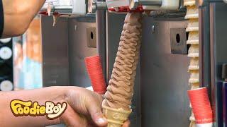 명동에 가면 반드시 먹어야 한다는 32cm 아이스크림 / This is must-have 32cm ice cream in Seoul - Korean street food