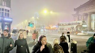 Foggy Night Walk in Edinburgh.Princes street shrouded in thick Fog & Mist. Relaxing Walk 4K HDR.