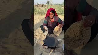 Desert women life in pakistan #villagelifepakistan #desertwomen #shortfeed