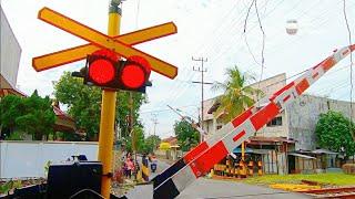 Railroad Crossing in Indonesia | Palang Kereta Api Perlintasan 2022
