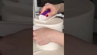 How to cover a cake in fondant