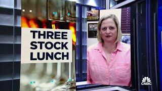 Three-Stock Lunch: United Airlines, GE Vernova & Gold