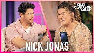 Kelly Clarkson Saved Nick Jonas In Her Phone As 'Fake Colin Hanks'