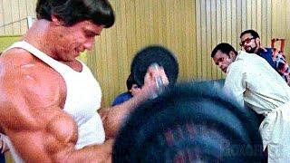 Arnold macht sich über einen Rivalen lustig | Pumping Iron | German Deutsch Clip