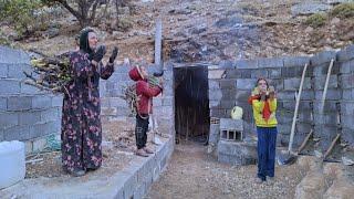 Cave and rain:story of single mother's efforts to warm her daughters on a rainy day