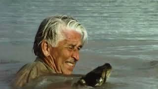 Wild Kingdom's Marlin Perkins Wrestles an Anaconda