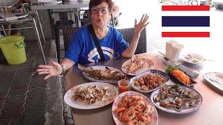 BEST SEAFOOD MARKET!!  NAKLUA FISH MARKET PATTAYA - THAILAND