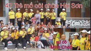 47 trẻ mồ côi chùa HẢI SƠN được câu lạc bộ Sao Mai  Quy Nhơn phát quà từ thiện