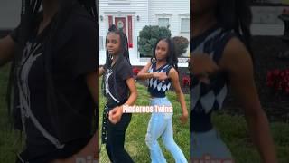 DANCING TWINS #twins #dance #challenge #shorts #sister #trending