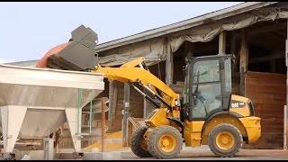 Cat® 903C Compact Wheel Loader Overview (North America)