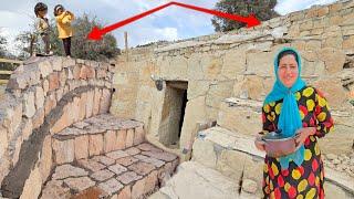 nomadic Lady's engineering masterpiece: Building a terraced roof