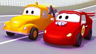 Tom il Carro Attrezzi e l'Auto da Corsa Rossa in Car City | Cartone animato per i bambini ️