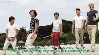 One Direction - What Makes You Beautiful // Lyrics + Español // Video Official