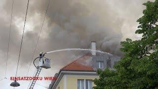 [ALARMSTUFE 5] Dachbrand in Wien Simmering