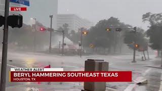 Beryl hammers Southeast Texas