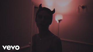 Wolf Alice - Sadboy (Official Video)