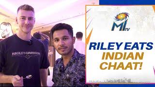 Riley Meredith rates Indian street food | Mumbai Indians