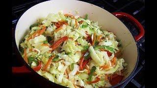 Classic Jamaican Steamed Cabbage #MeatFreeMonday | CaribbeanPot.com