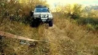 Как поставить джип на колеса и вытащить из оврага.