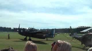 Grumman TBM Avenger beim Anlassen des Sternmotor