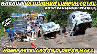 Clearly recorded, motorbike accident on the Batu Jomba climb
