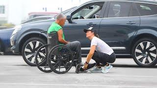 Actress Jennifer Garner Spots Disabled Homeless Man In Parking Lot & Does The Unthinkable