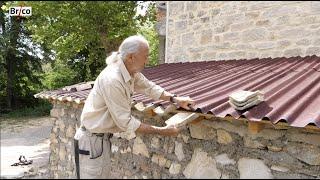 Couvrir une toiture en tuiles sur plaques Flexoutuile  - Tuto Bricolage avec Robert