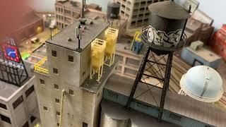 Chicago Crossing Layout Update #9: Bits and Bobs About Town