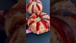 Cheese Pepperoni Pizza Apart bread. #shorts #food. credit: @thejoshelkin