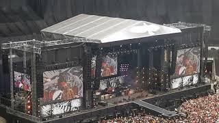 Liam gallagher Taylor Hawkins tribute Wembley 2022 Rock and roll star