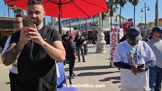 JASON KELCE ,BROTHER IS Travis Kelce TAYLOR SWIFT BOYFRIEND Venice beach Calif FRI November 22, 2024