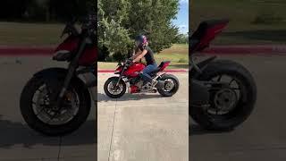 2022 Ducati Street Fighter V4 takeoff